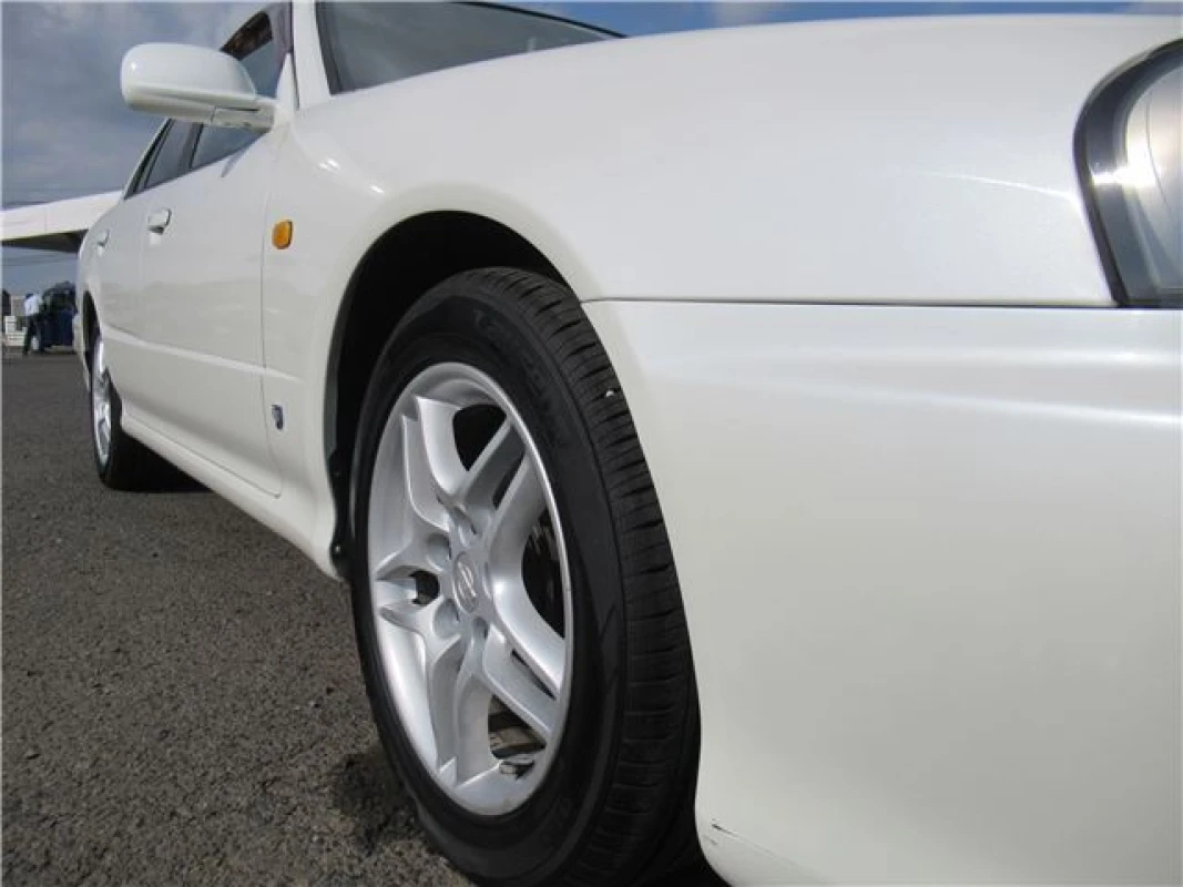 Nissan Skyline 2000 - Thumbnail 16