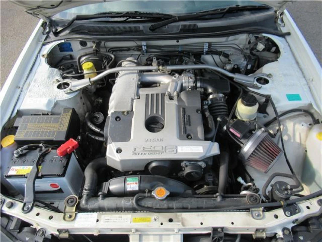 Nissan Skyline 2000 - Thumbnail 45