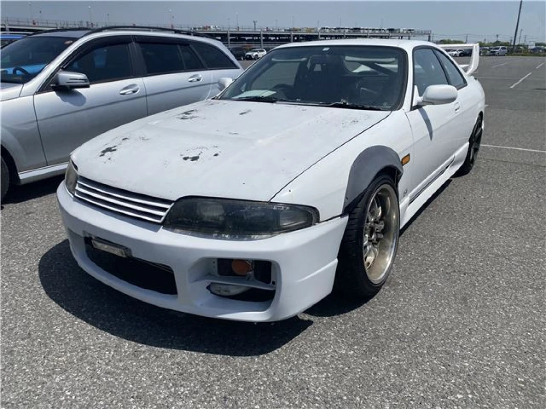 Nissan Nissan - View 3