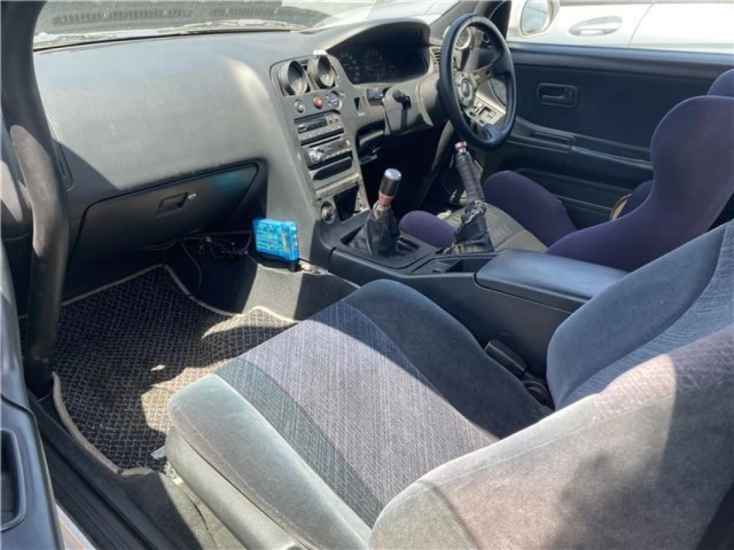 Nissan Nissan - View 5