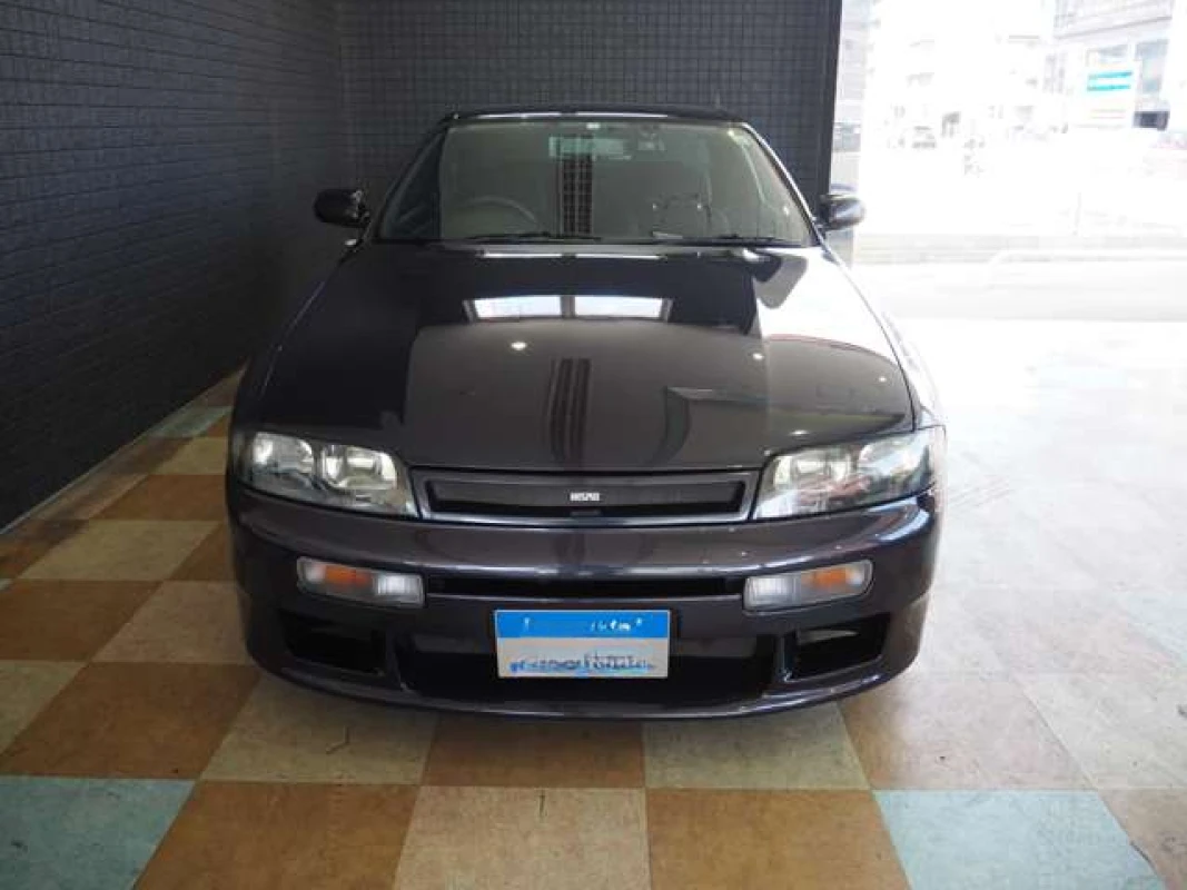 Nissan Nissan Skyline ECR33 - View 2