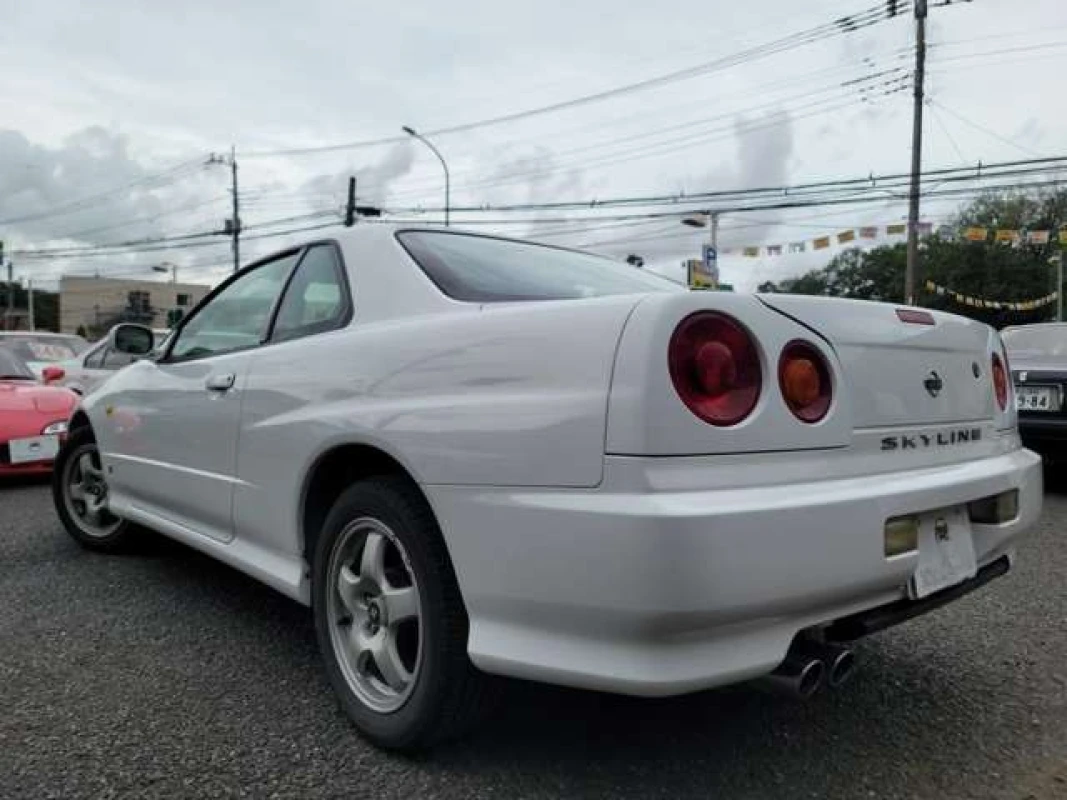 Nissan Nissan Skyline ER34 - View 2