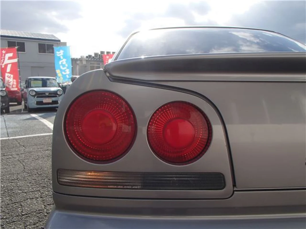 Nissan Skyline 2000 - Thumbnail 10