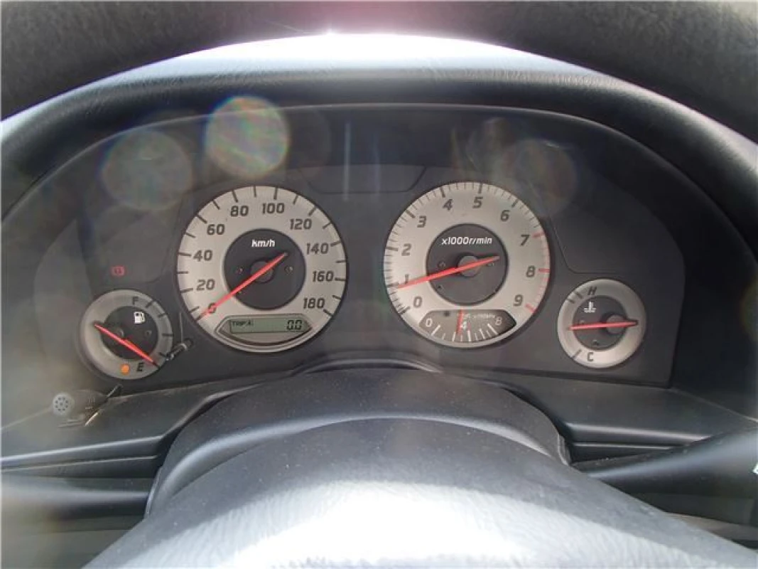 Nissan Skyline 2000 - Thumbnail 17