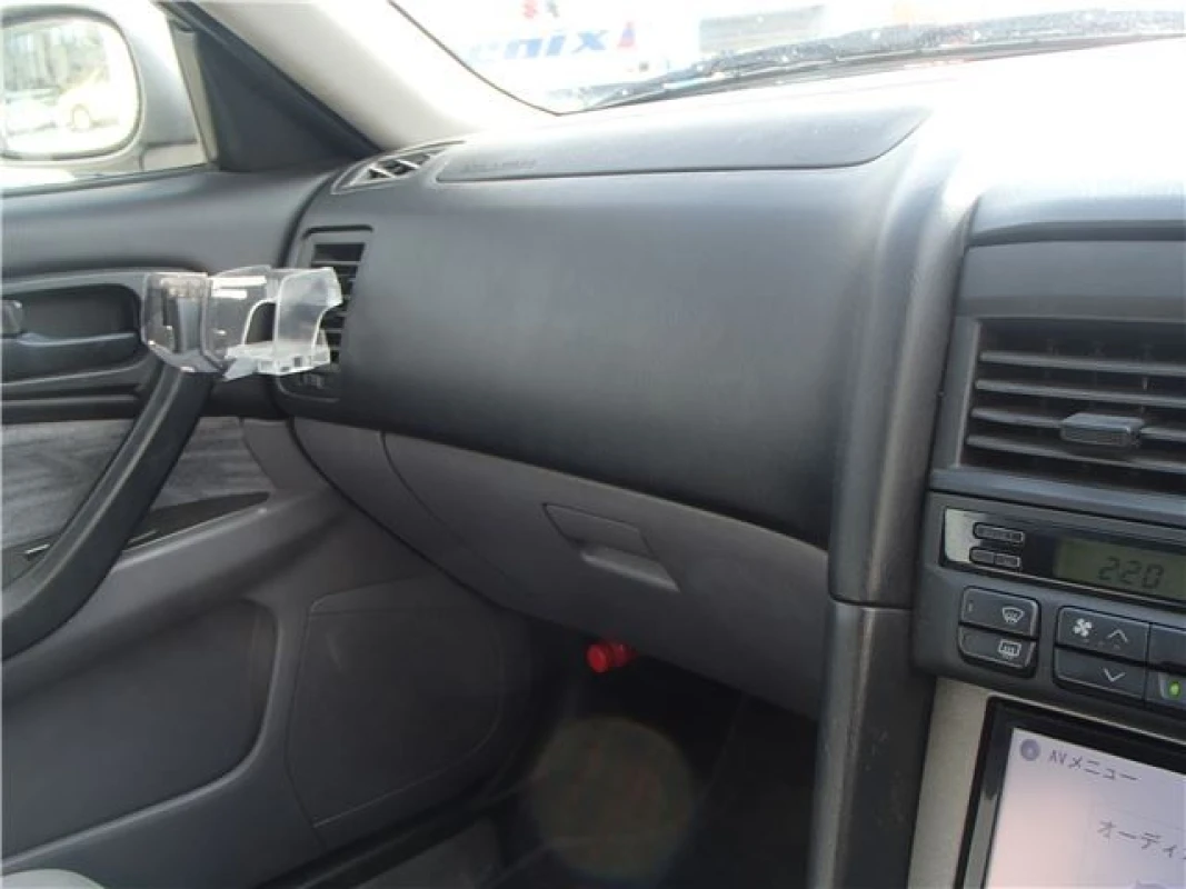 Nissan Skyline 2000 - Thumbnail 23