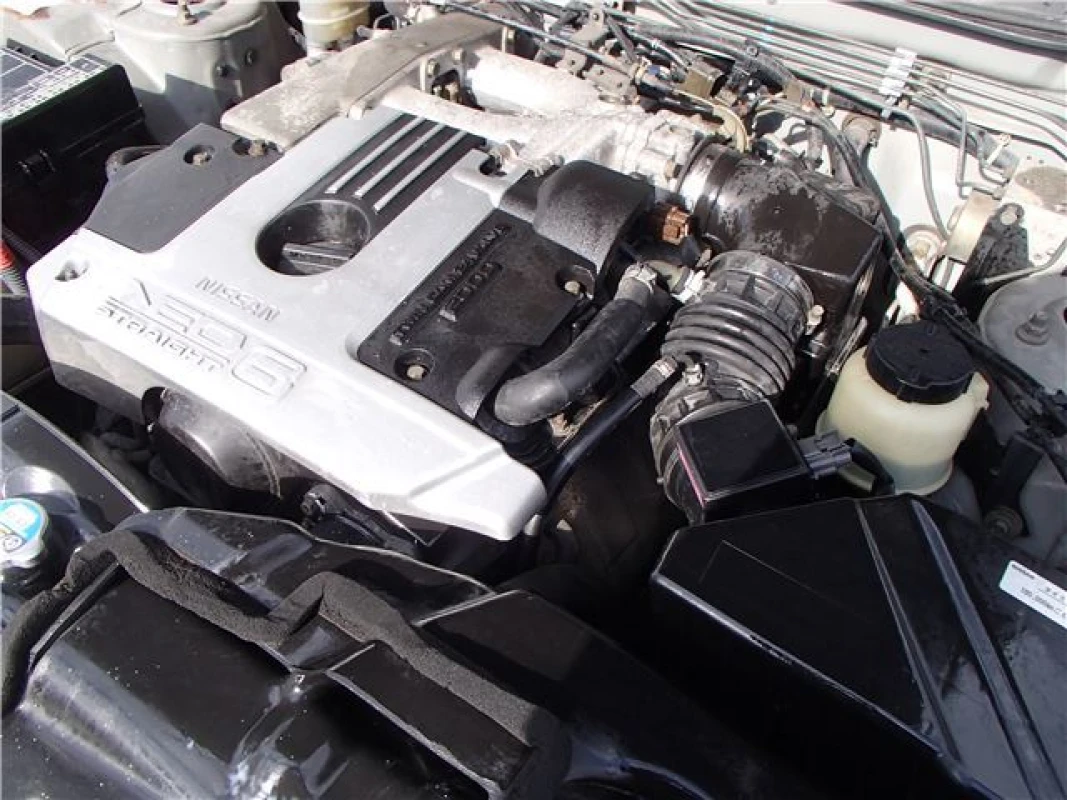 Nissan Skyline 2000 - Thumbnail 37