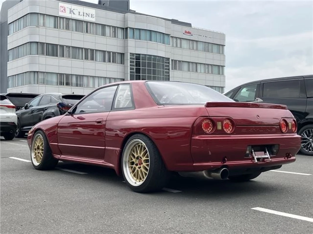 Nissan Nissan Skyline BNR32 - View 2