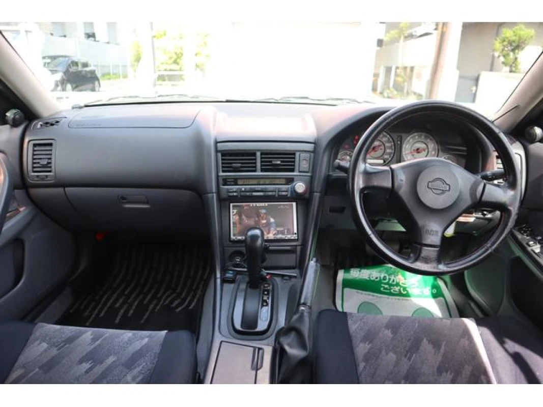 Nissan Skyline 2000 - Thumbnail 12