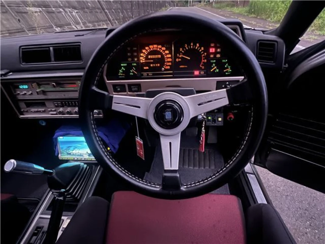 Nissan Skyline 1984 - Thumbnail 17