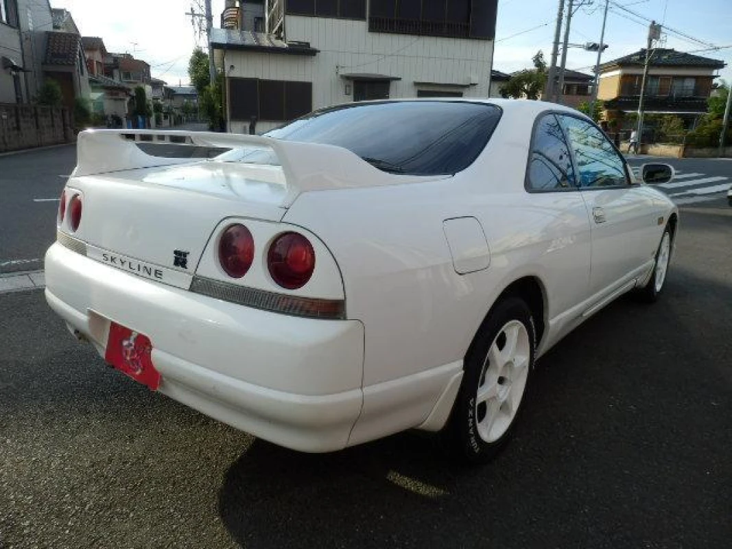 Nissan Nissan Skyline HR33 - View 3