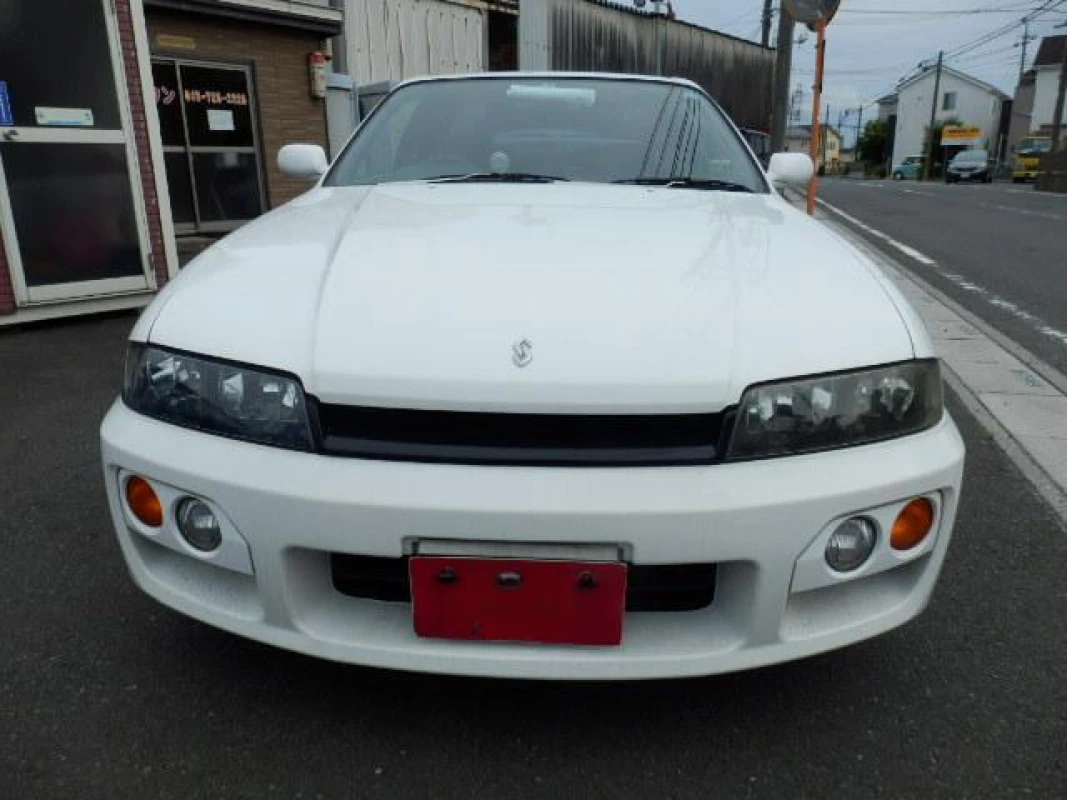 Nissan Nissan Skyline HR33 - View 4