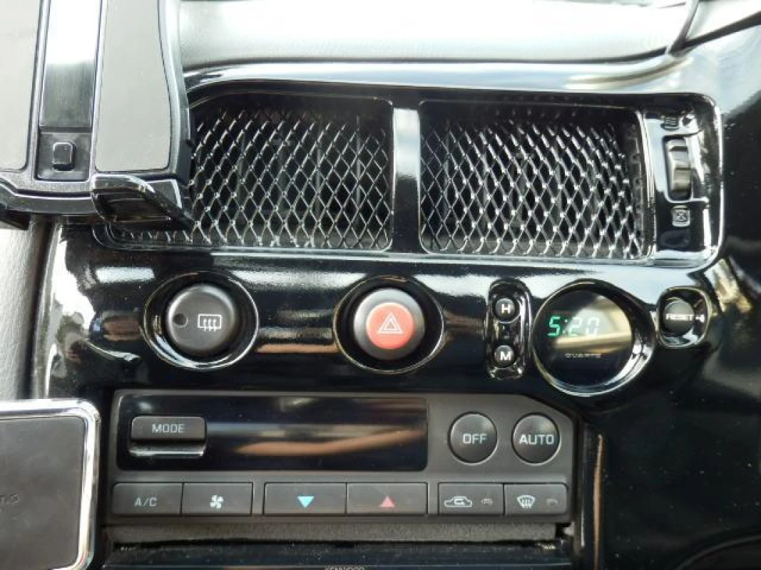 Nissan Skyline 1997 - Thumbnail 24