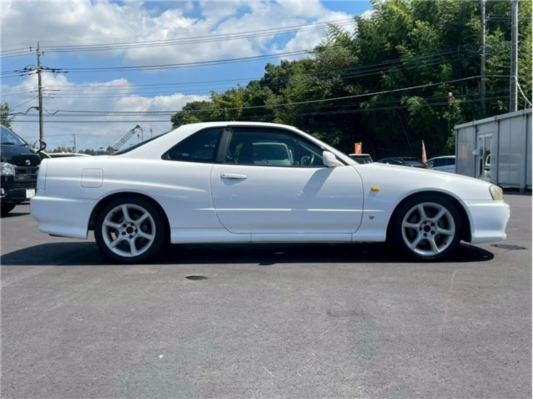 Nissan Skyline 1998 - Gallery View