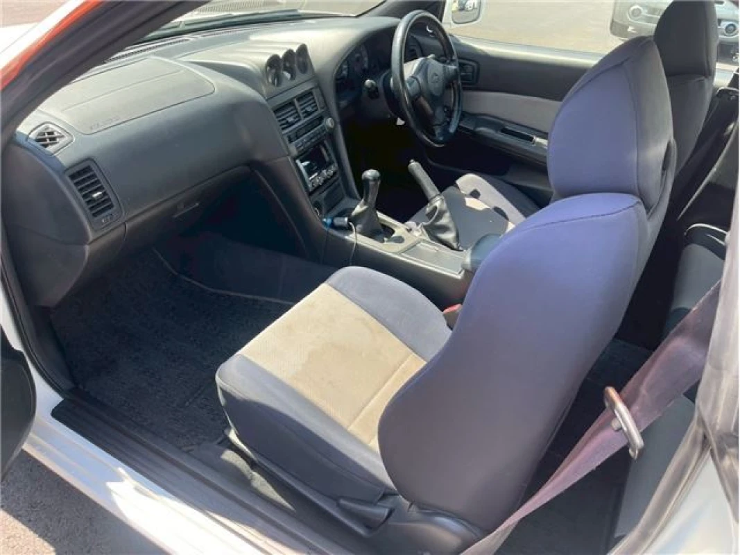 Nissan Skyline 1998 - Gallery View