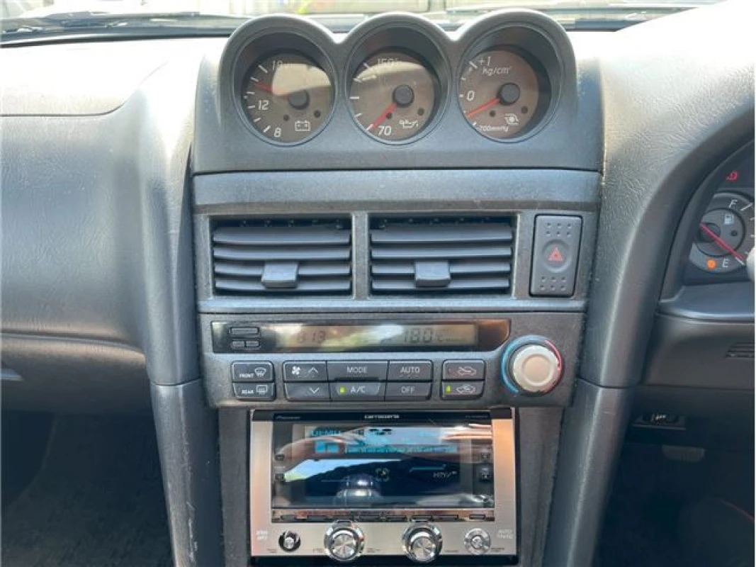 Nissan Skyline 1998 - Gallery View