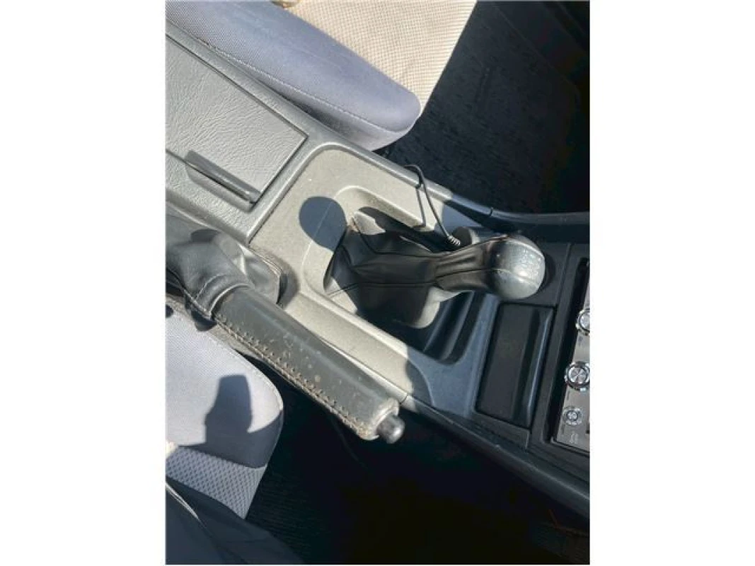 Nissan Skyline 1998 - Gallery View