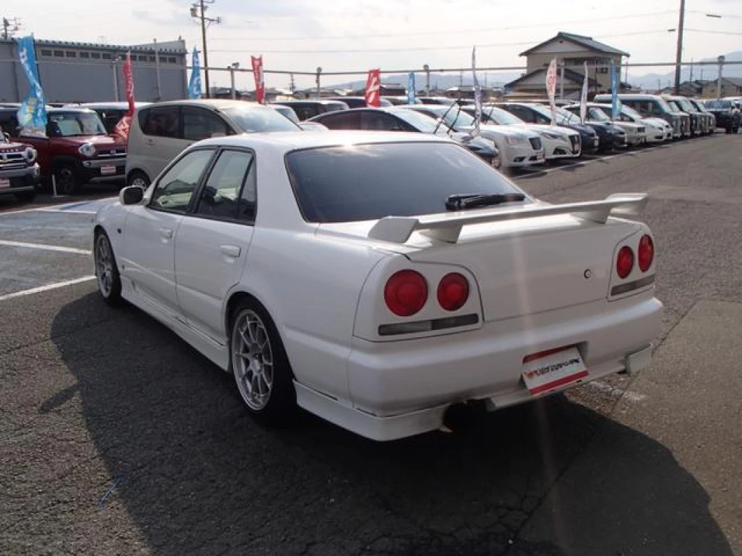 Nissan Skyline 1999 - Thumbnail 8