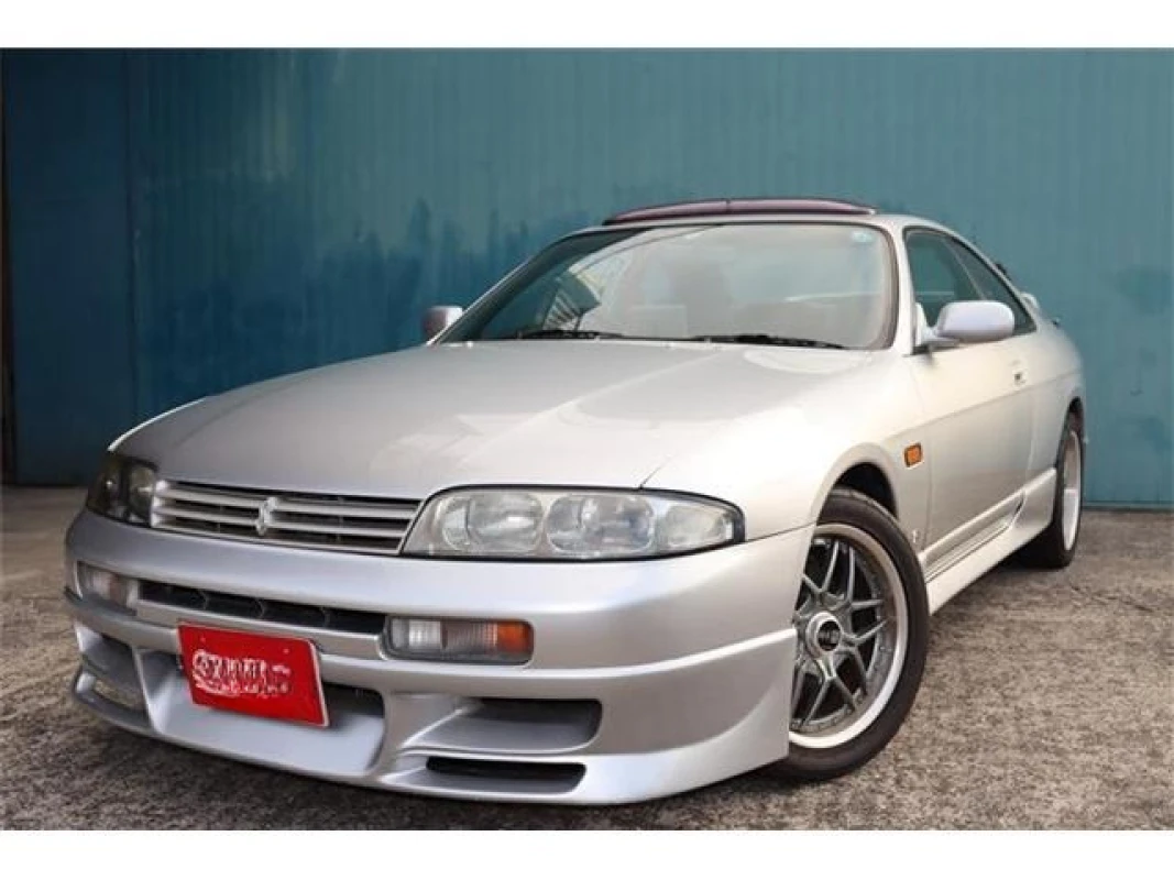 Nissan Nissan Skyline ECR33 - View 1