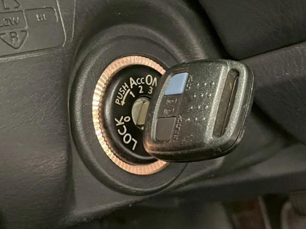 Nissan Skyline 1998 - Thumbnail 32