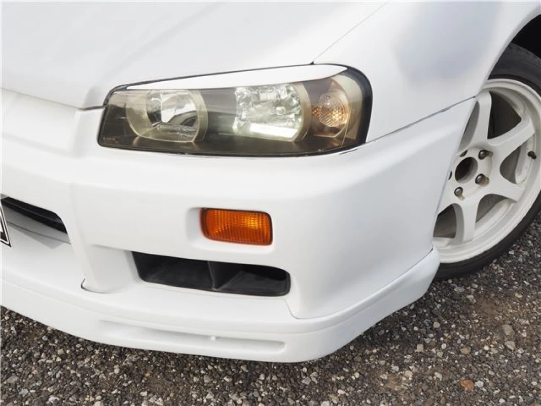 Nissan Skyline 1998 - Thumbnail 9