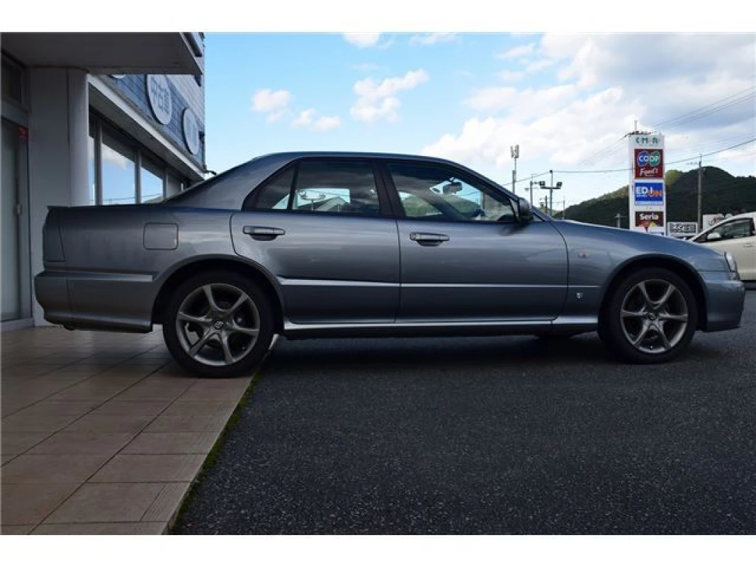 Nissan Skyline 2001 - Thumbnail 11