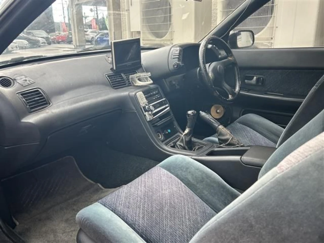 Nissan Nissan Skyline - View 5
