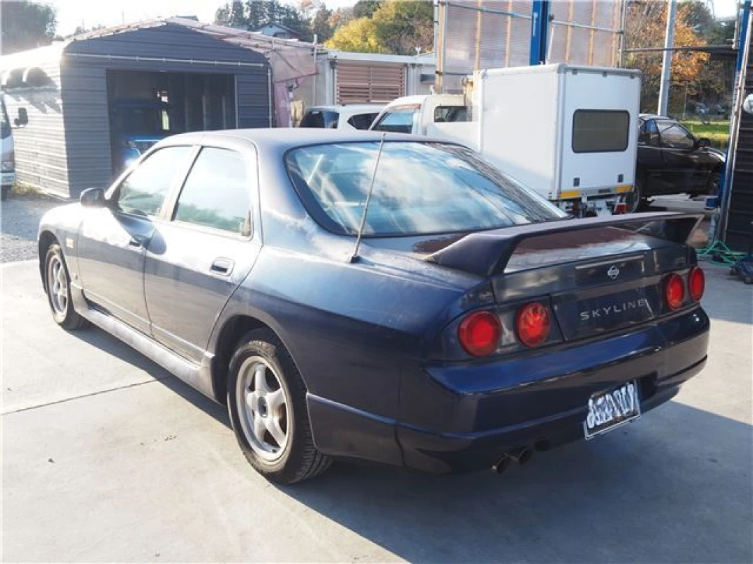 Nissan Nissan Skyline HR33 - View 3
