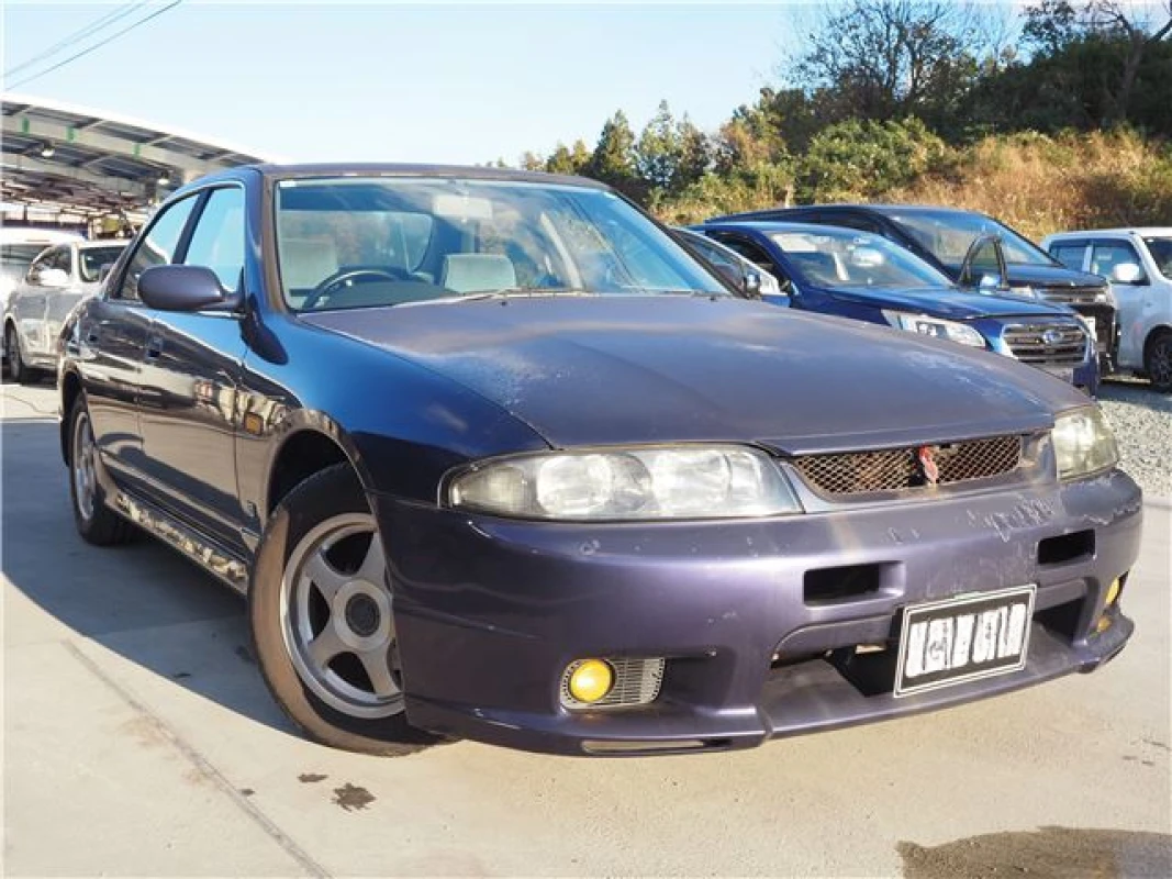 Nissan Nissan Skyline HR33 - View 5