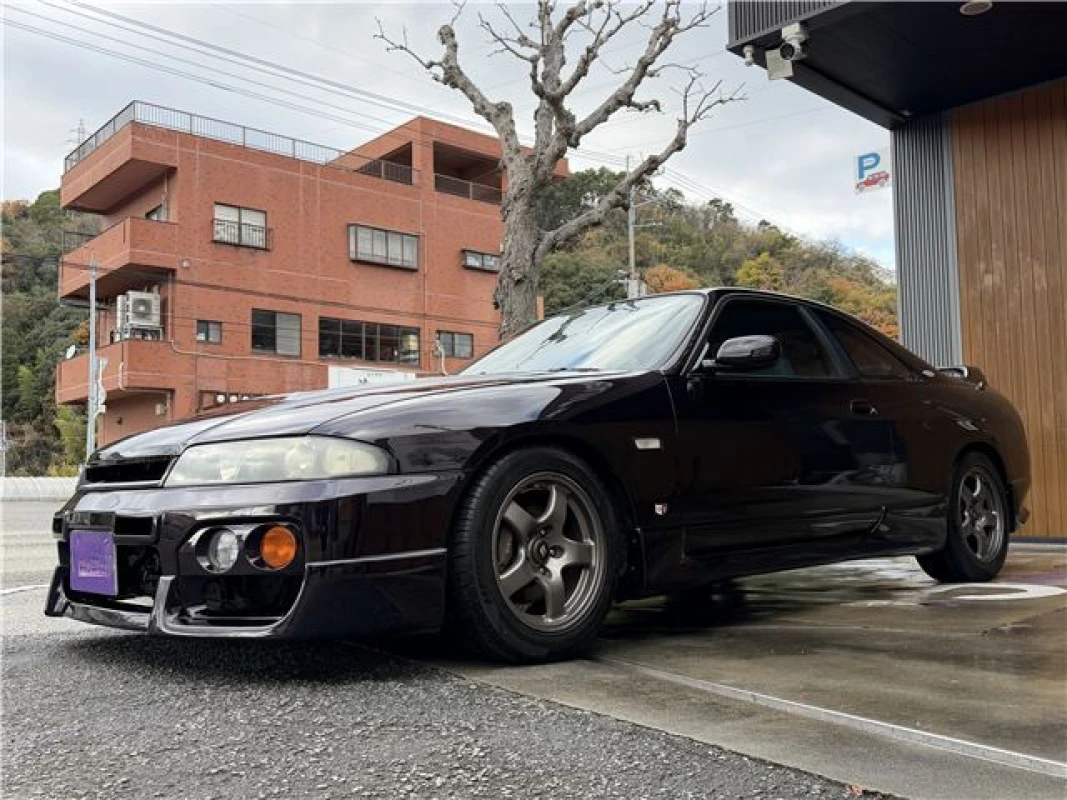Nissan Nissan Skyline - View 4