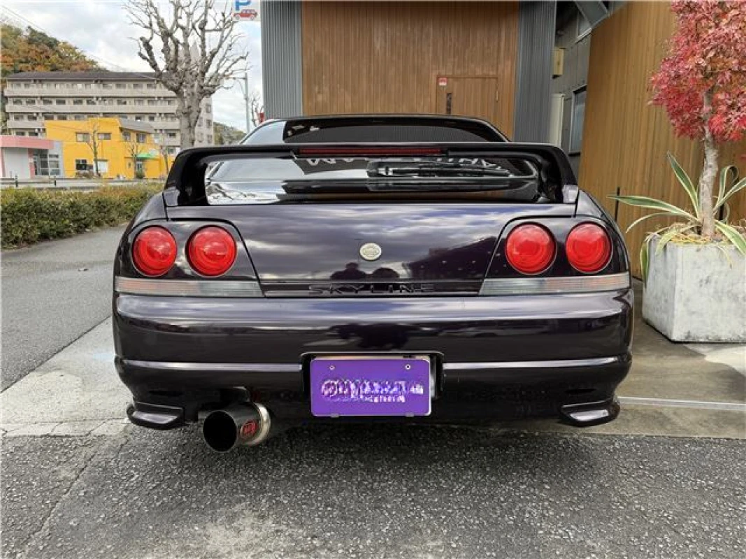 Nissan Nissan Skyline - View 5