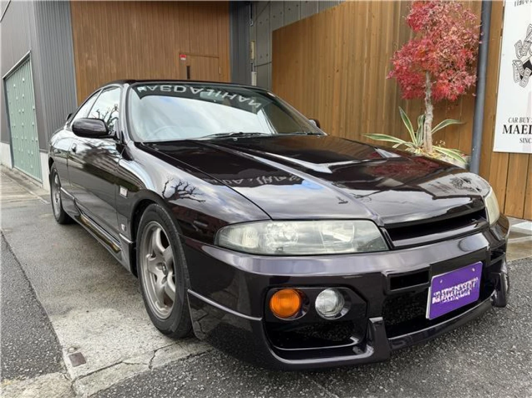Nissan Skyline 1997 - Thumbnail 9