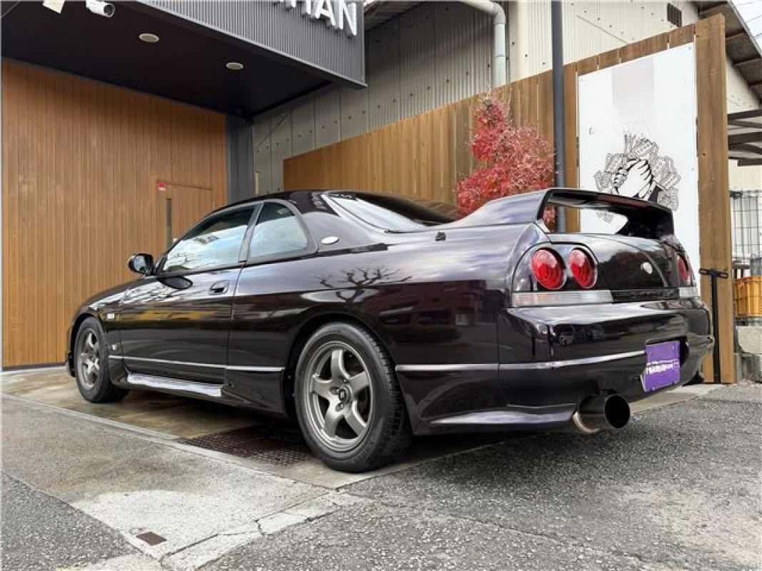 Nissan Skyline 1997 - Thumbnail 10