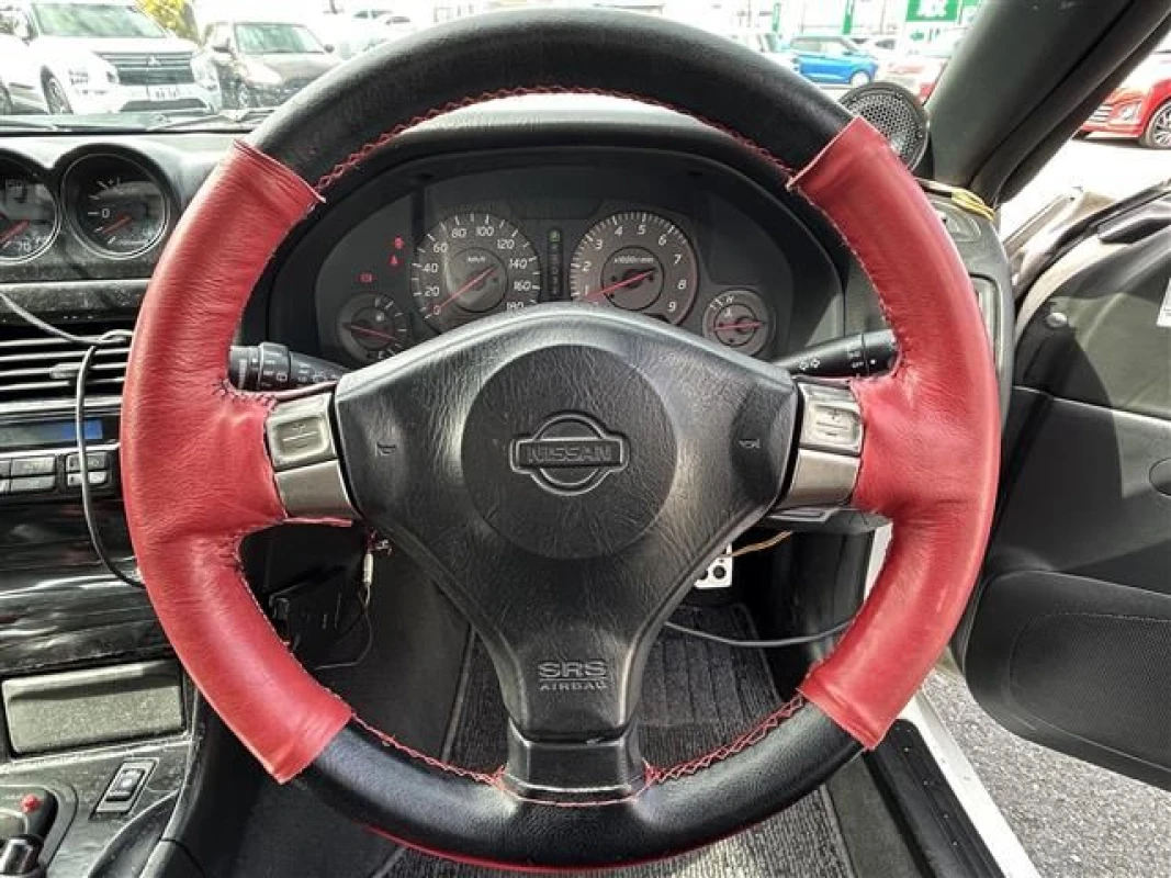 Nissan Nissan Skyline - View 5