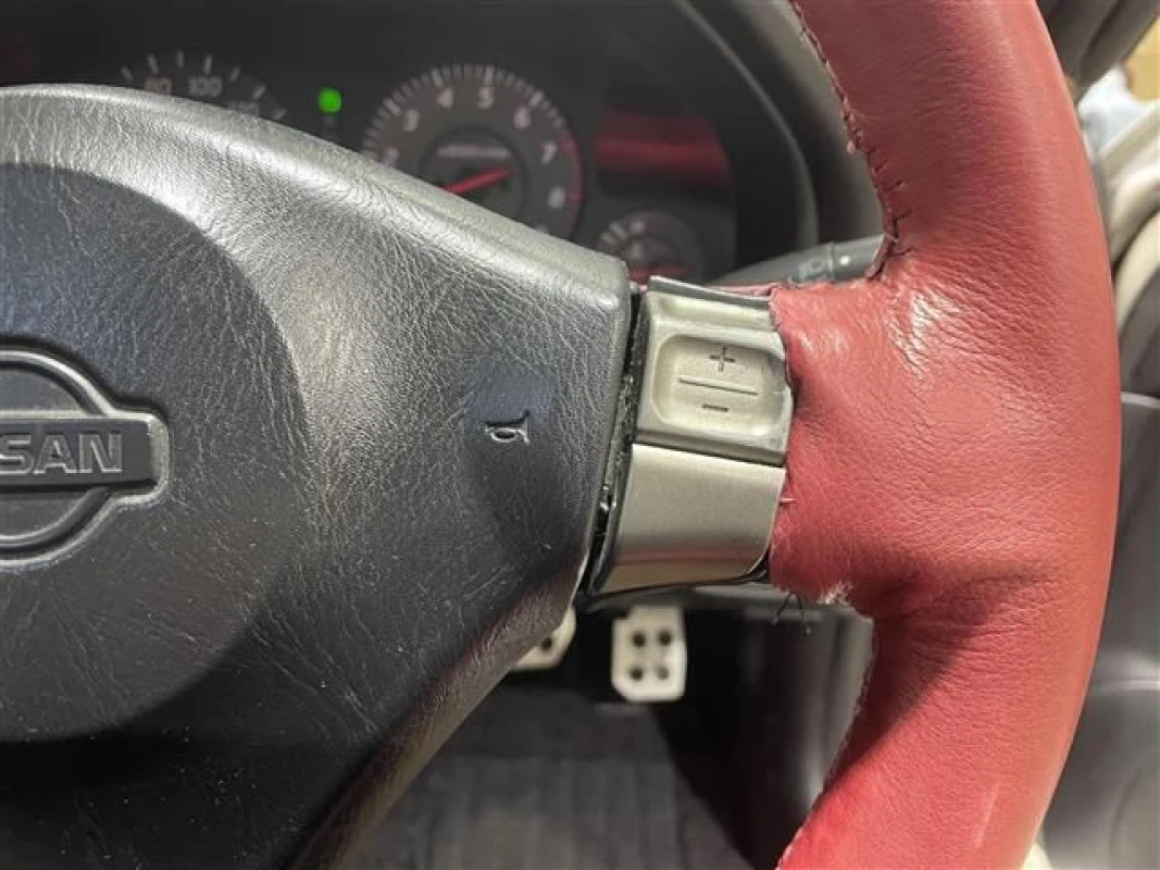 Nissan Skyline 1998 - Thumbnail 9