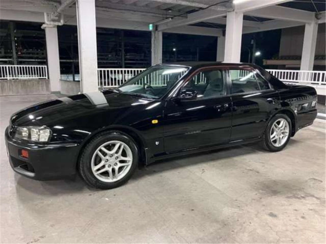 Nissan Nissan Skyline - View 4
