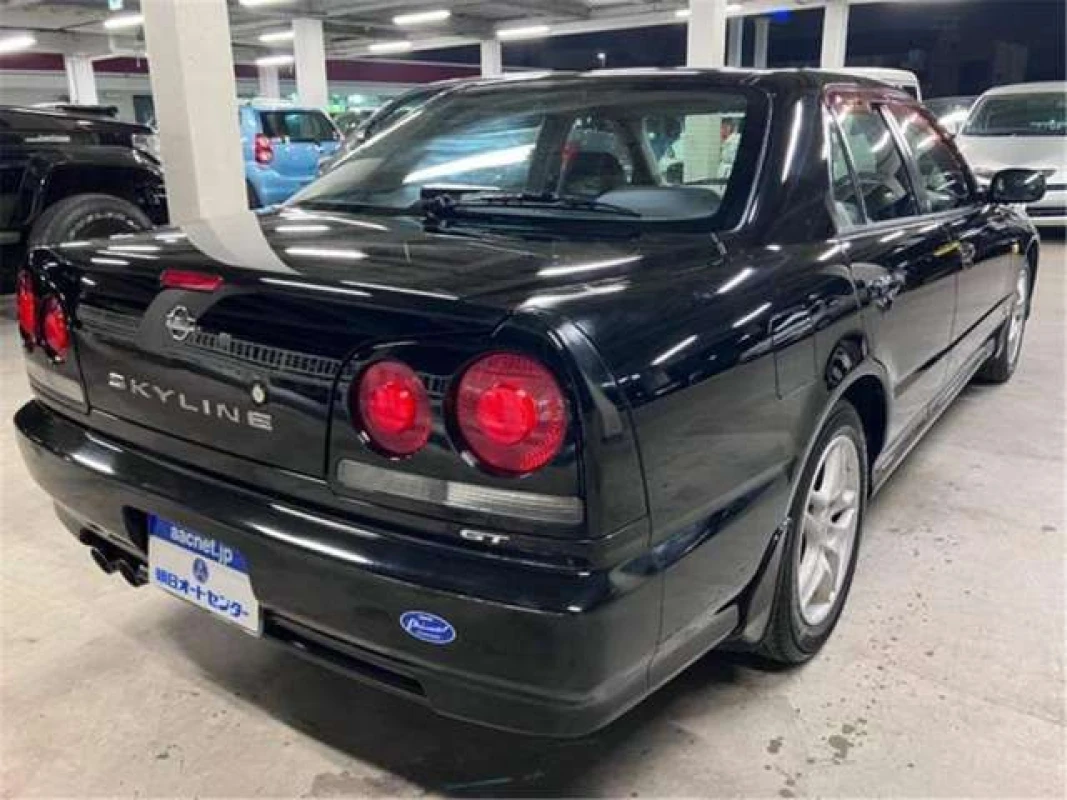 Nissan Skyline 2000 - Thumbnail 9