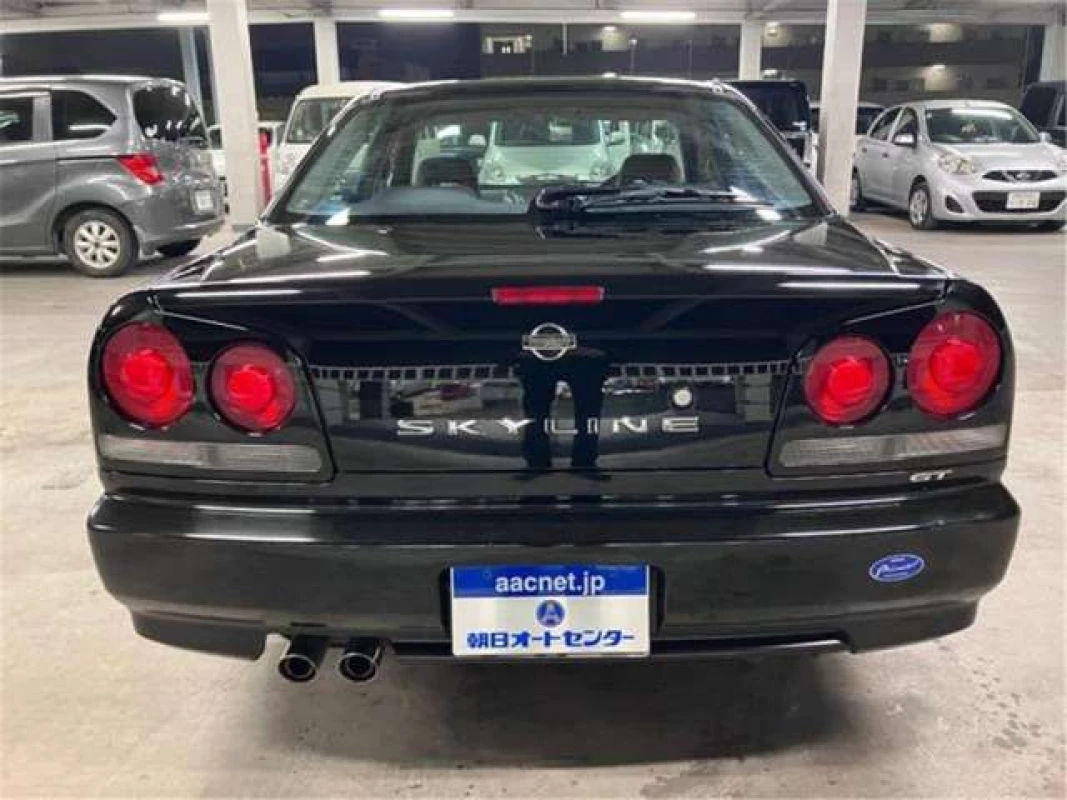 Nissan Skyline 2000 - Thumbnail 10