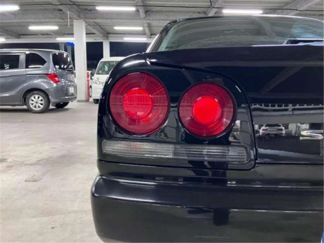 Nissan Skyline 2000 - Thumbnail 17