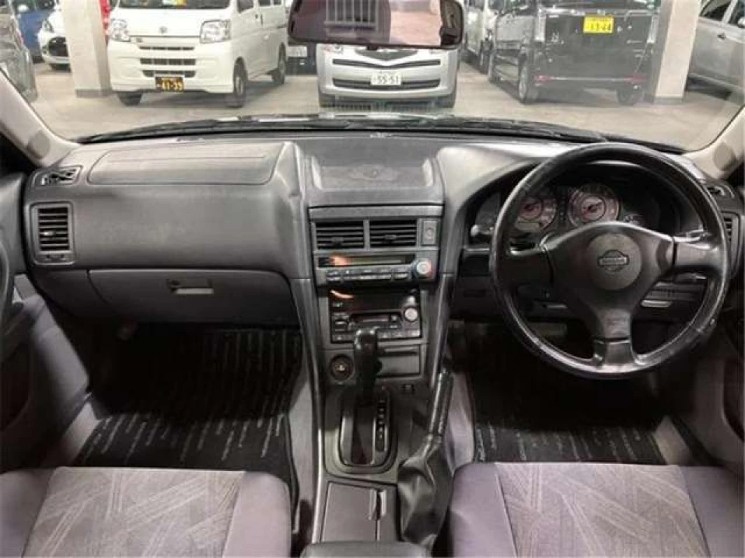 Nissan Skyline 2000 - Thumbnail 19
