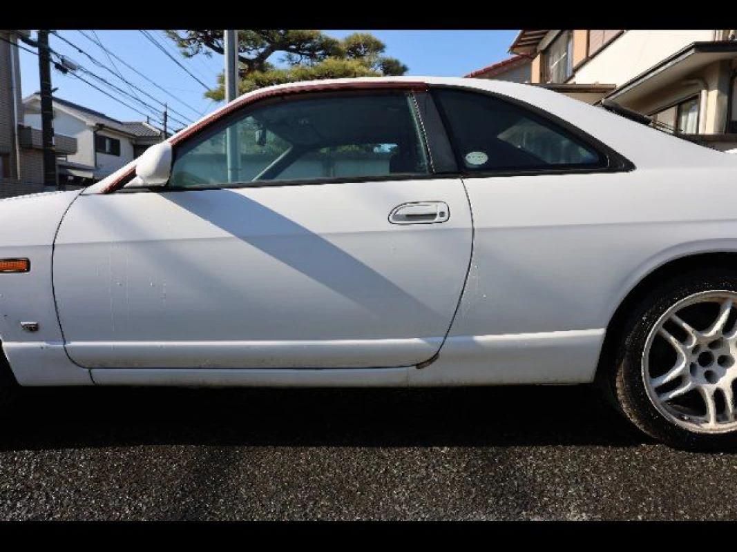 Nissan Skyline 1996 - Gallery View