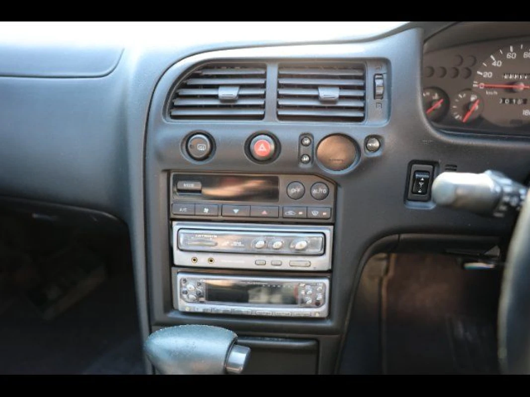 Nissan Skyline 1996 - Gallery View
