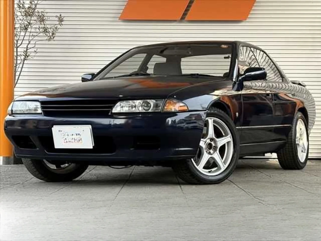 Nissan Nissan Skyline - View 1