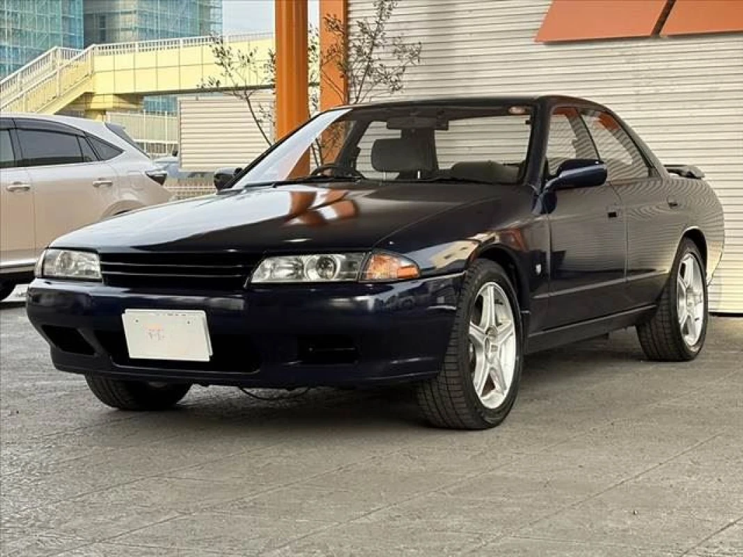 Nissan Nissan Skyline - View 4