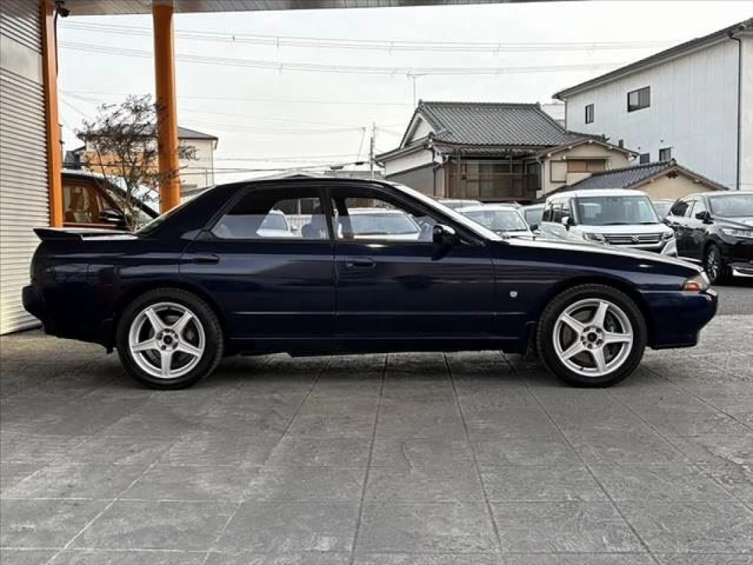 Nissan Skyline 1989 - Thumbnail 6