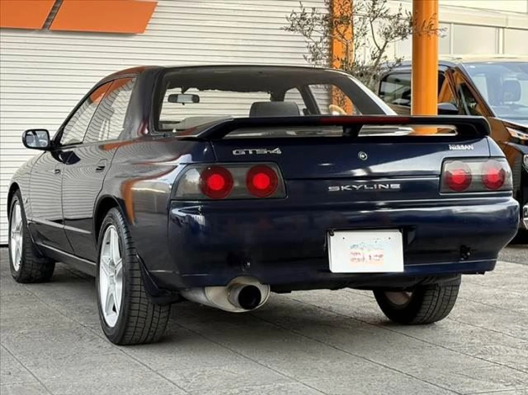 Nissan Skyline 1989 - Thumbnail 8