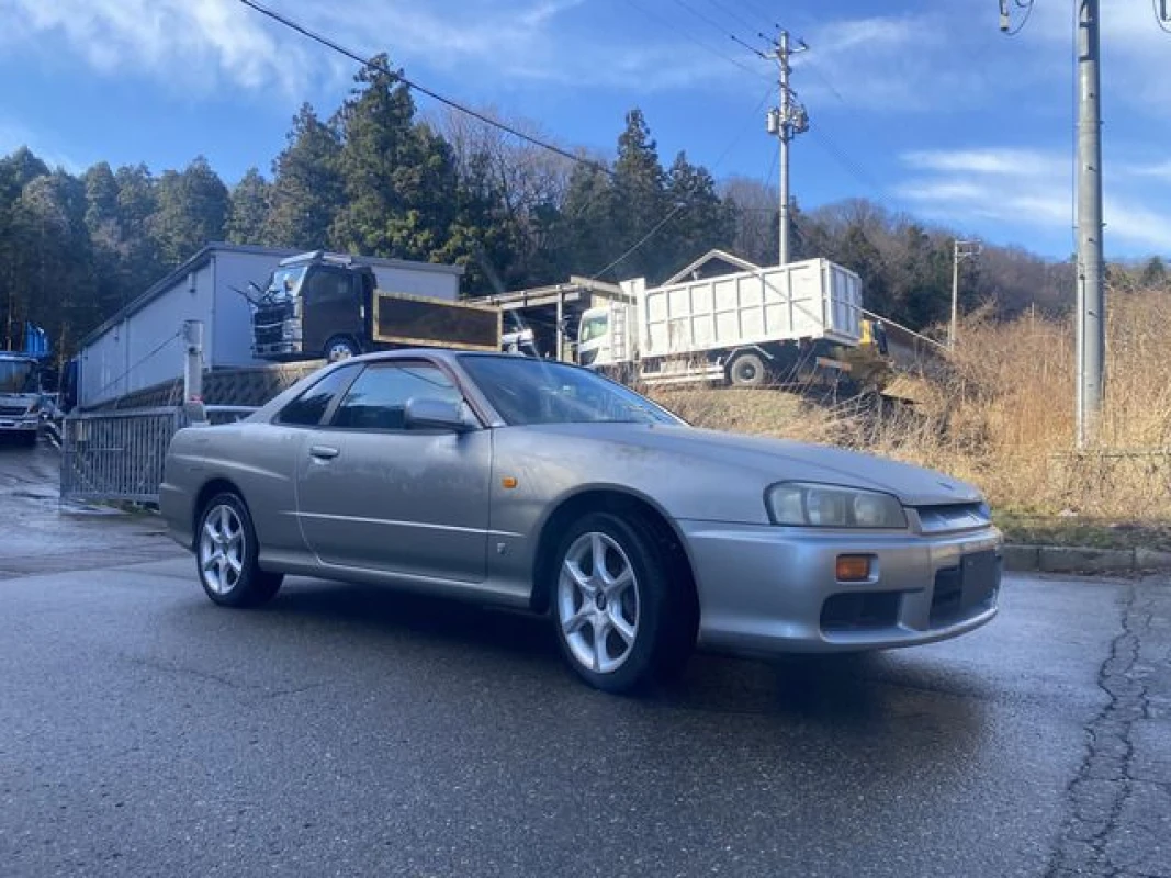 Nissan Skyline 2000 - Thumbnail 6