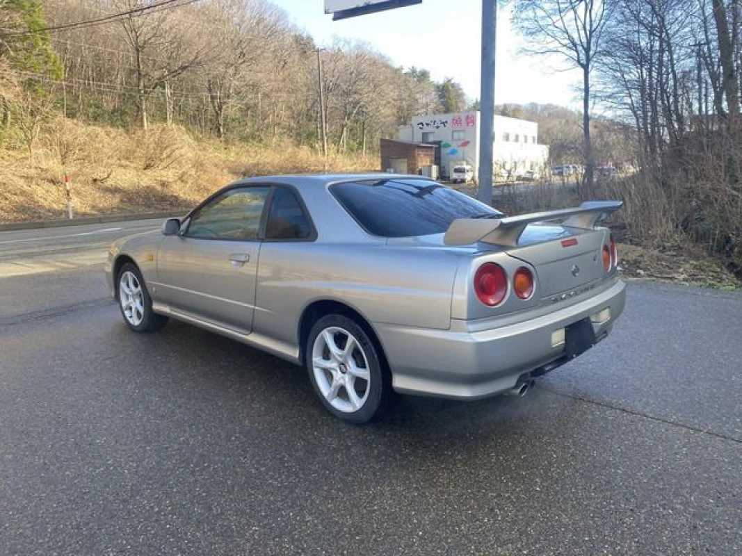 Nissan Skyline 2000 - Thumbnail 7
