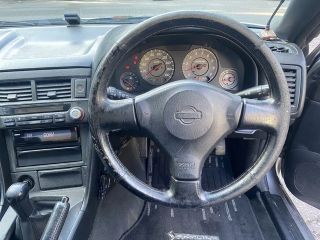 Nissan Skyline 2000 - Thumbnail 27