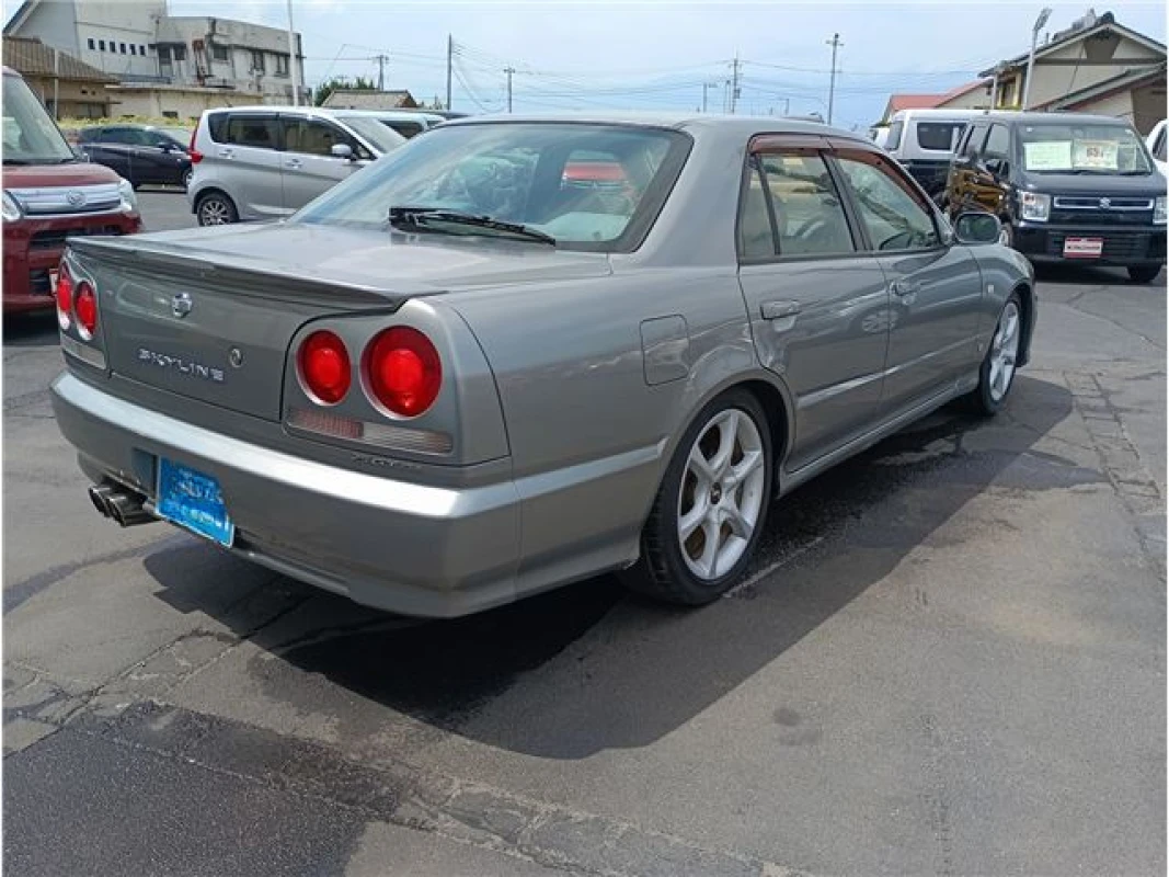 Nissan Skyline 2001 - Thumbnail 6