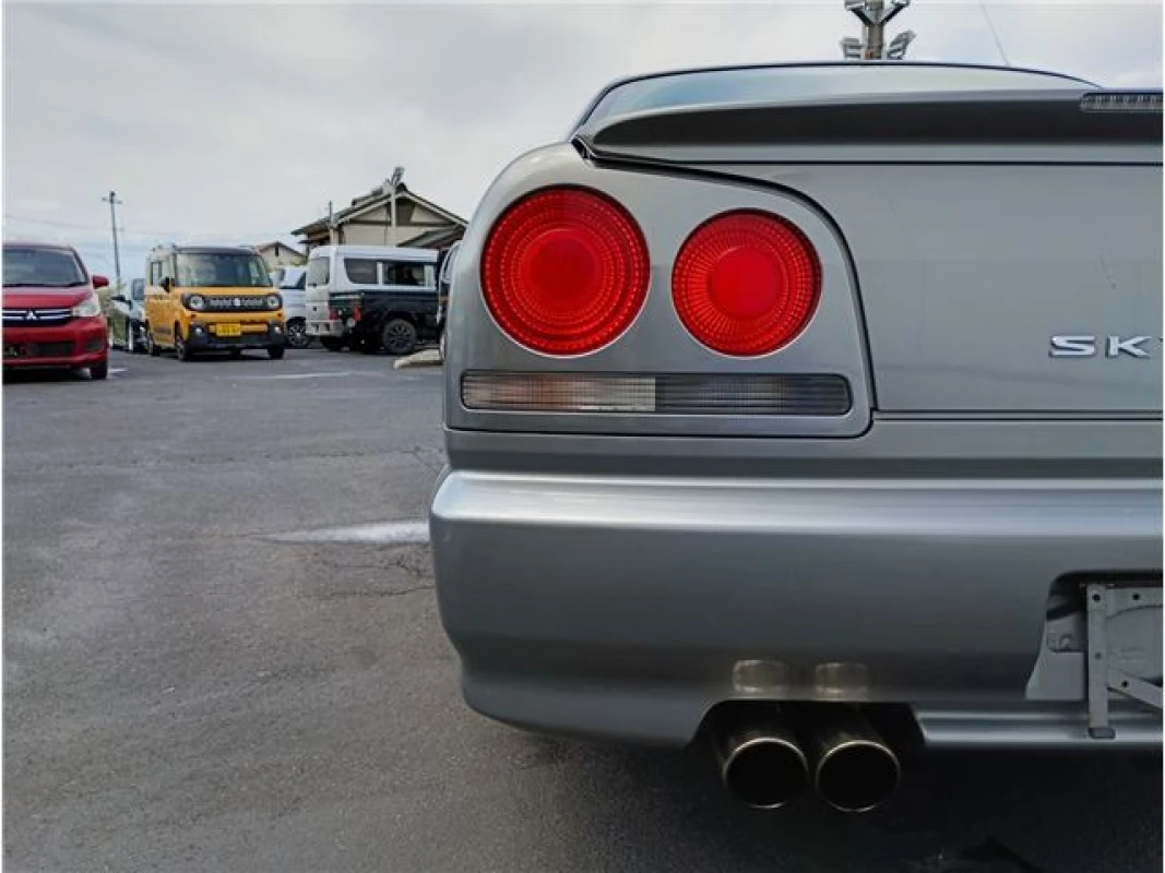 Nissan Skyline 2001 - Thumbnail 9